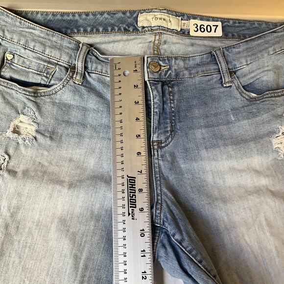 Torrid Women Jeans 16 Light Blue Denim Distressed Button 30" Inseam Ripped - Picture 9 of 12